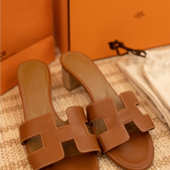 Hermes Oasis Sandal - Picture 3 of 3